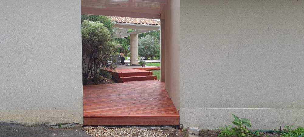 Installation terrasse bois près de Cognac